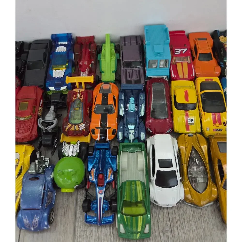 Lot of 52 Vintage & Modern Toy Cars: Hot Wheels, Matchbox & Tonka Mixed